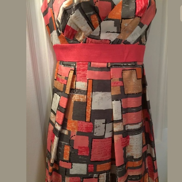 New JESSICA SIMPSON Geo Print Dress Coral Gray Sweetheart Neckline Pink Pin Up - Picture 5 of 8